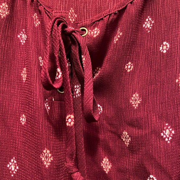 Cold shoulder top - Picture 3 of 4